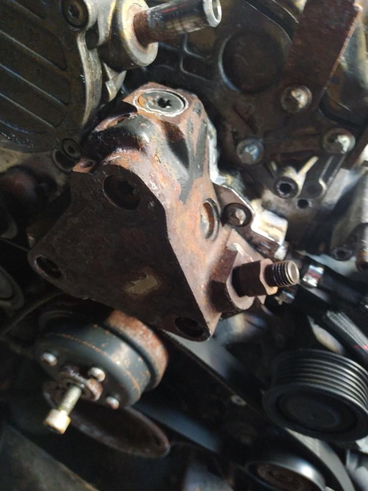 ТНВД Mercedes-Benz Sprinter 2 поколение (W906) 2009, 2.1 л., OM 646.986, дизель, микроавтобус - фото №1