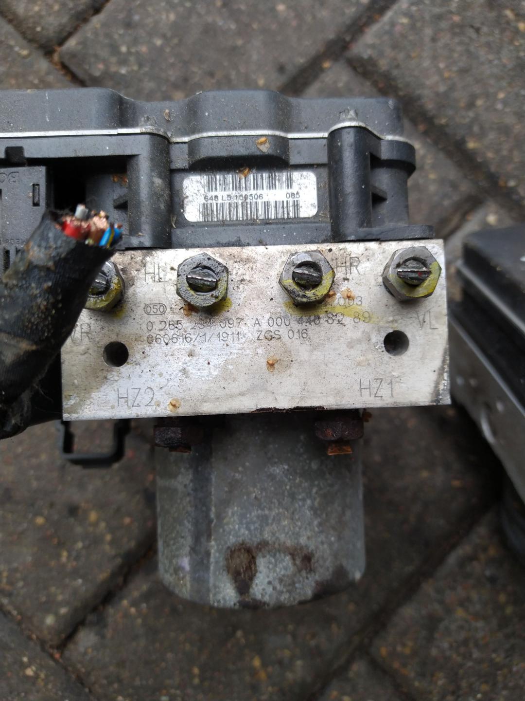 блок ABS Mercedes-Benz Sprinter 2 поколение (W906) 2009, 2.2 л., АКПП, микроавтобус - фото №1