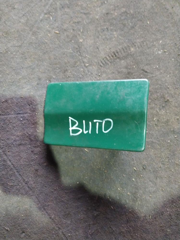 лючок топливного бака Mercedes-Benz Vito W638 2001, 2.2 л., OM 611.980, дизель - фото №1