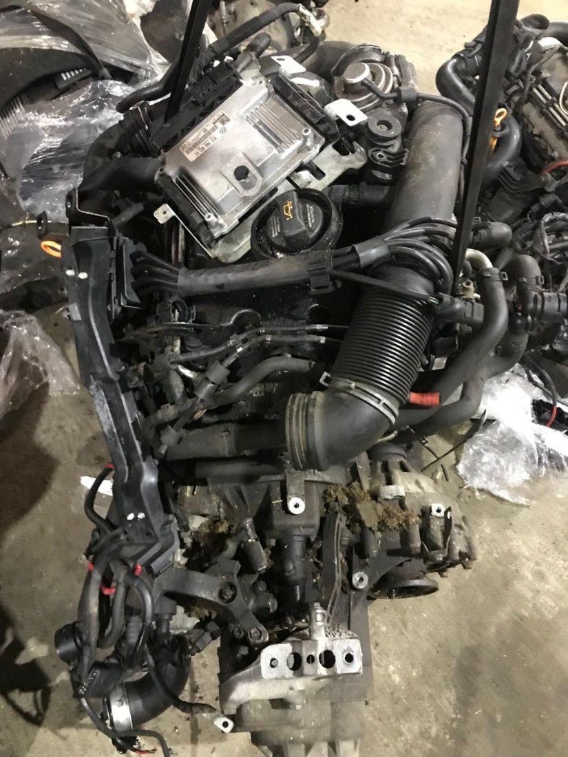 двигатель Volkswagen Touran 1 поколение 2004, 1.9 л., дизель - фото №1