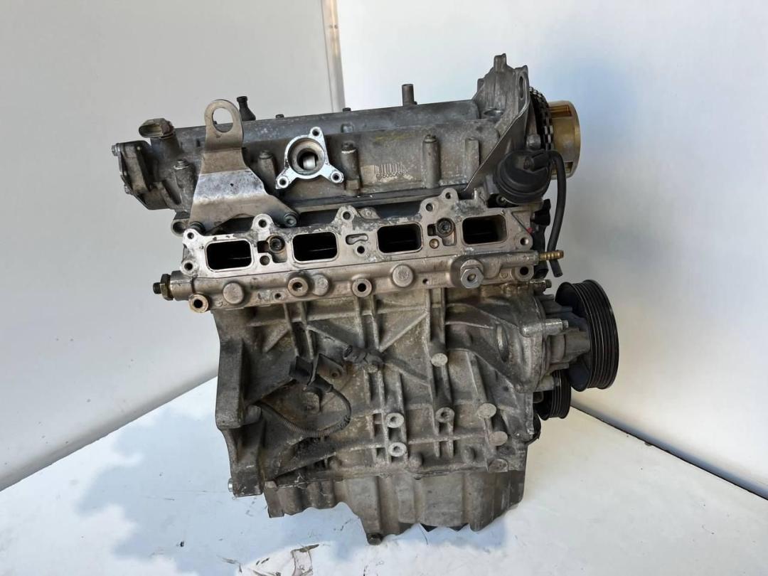 двигатель Volkswagen Touran 1 поколение 2004, 1.6 л., бензин, BAG - фото №1