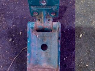 петля двери Mercedes-Benz Sprinter 1 поколение (W901-905) [рестайлинг] 2005, 2.1 л., OM 611.981, дизель, микроавтобус