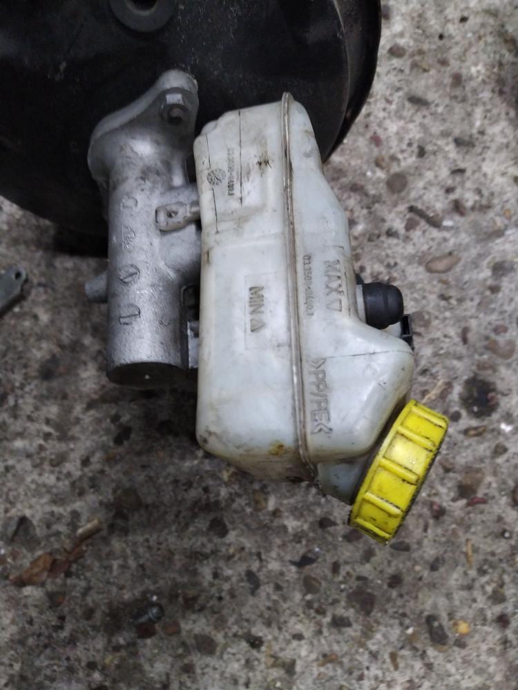 цилиндр тормозной главный Volkswagen Transporter T5 2003, 1.9 л., AXB, дизель, микроавтобус - фото №1