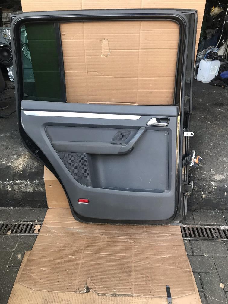 дверь задняя левая Volkswagen Touran 1 поколение 2004, 1.9 л., AVQ, дизель, минивэн - фото №1