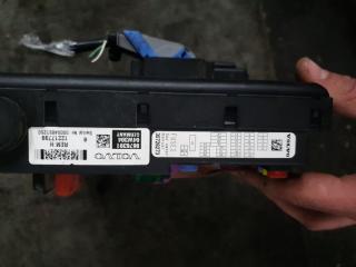 блок предохранителей Volvo XC90 1 поколение 2005, 2.5 л., бензин, универсал