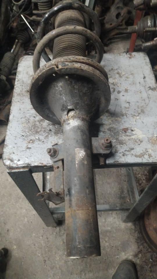 стойка передняя Ford Transit 6 поколение 2006, 2.2 л. - фото №1