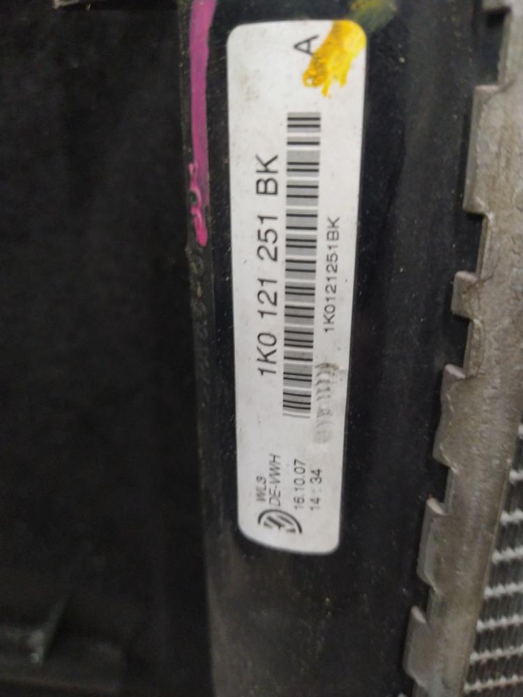 радиатор (основной) Volkswagen Passat B6 2006, 2.0 л., BMP, дизель, универсал - фото №1