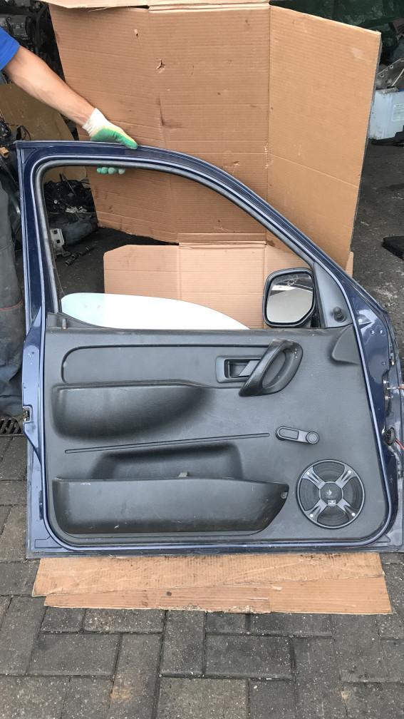 дверь передняя левая Citroen Berlingo 1 поколение (M49) 2000, 1.9 л., WJY (DW8B), дизель - фото №1