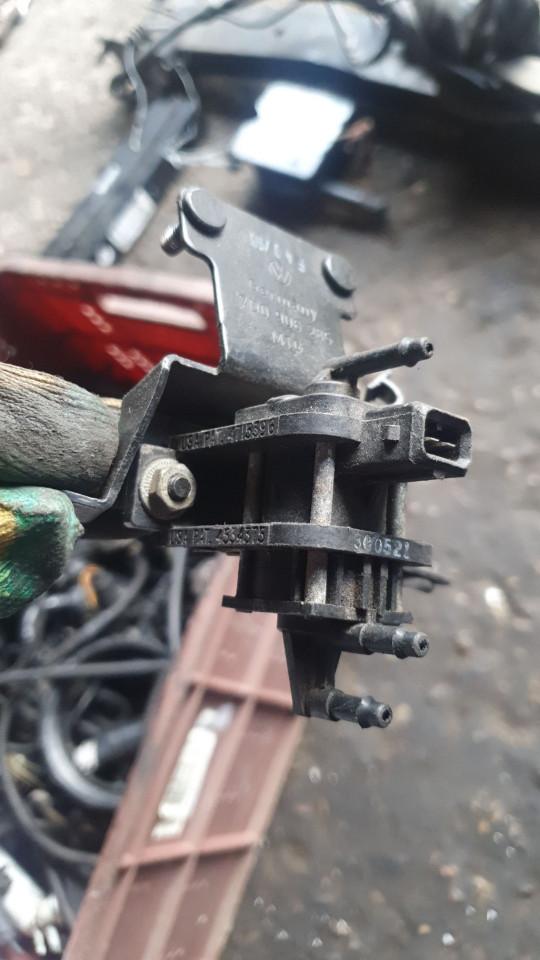 клапан вакуумного управления Volkswagen Transporter T4 1999, 4715396, 4534375 - фото №1