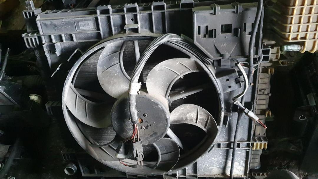 вентилятор радиатора Mercedes-Benz Vito W638 2003, 2.2 л., CDTi, дизель - фото №1