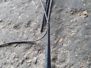 щеткодержатель (поводок стеклоочистителя, дворник) Mercedes-Benz Sprinter 1 поколение (W901-905) [рестайлинг] 2001, 2.2 л., дизель