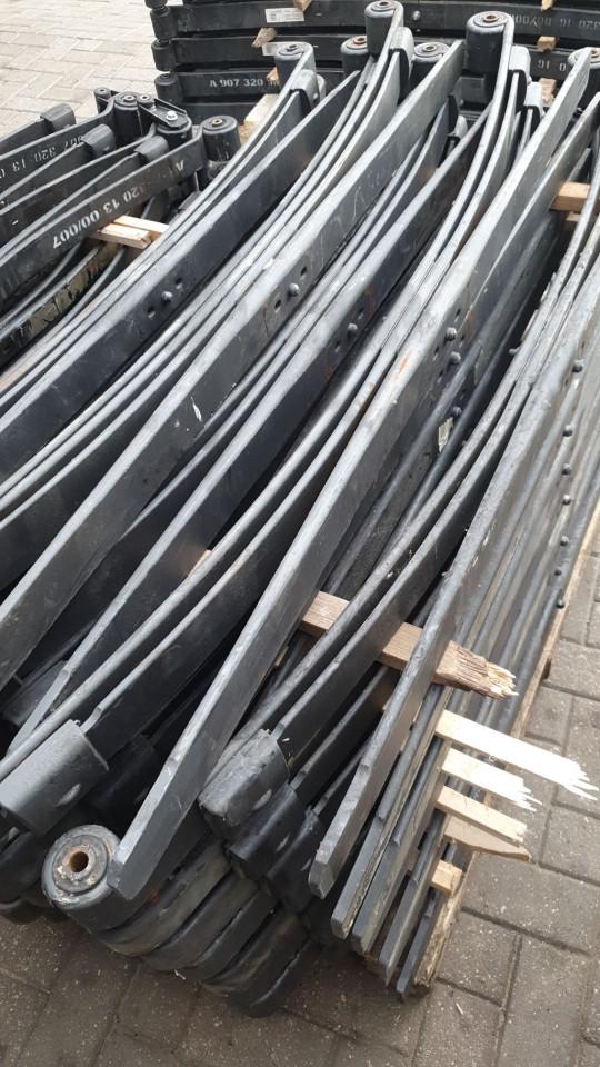 рессора задняя Mercedes-Benz Sprinter 1 поколение (W901-905) 2000, 2.9 л. - фото №1