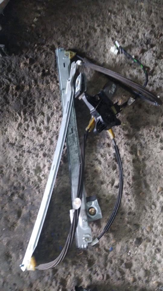 стеклоподъемник передний правый Mercedes-Benz Vito W639 2005, 2.2 л., дизель - фото №1