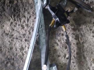 стеклоподъемник передний правый Mercedes-Benz Vito W639 2005, 2.2 л., дизель