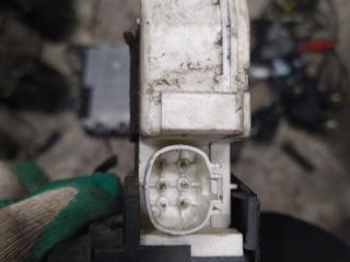 замок двери задней правой Volkswagen Sharan 1 поколение [рестайлинг] 2001, 1.9 л., дизель, минивэн