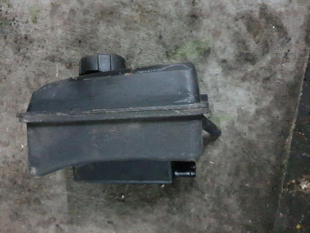 бачок гидроусилителя Volvo XC90 1 поколение 2005, 2.5 л., бензин, универсал - фото №1