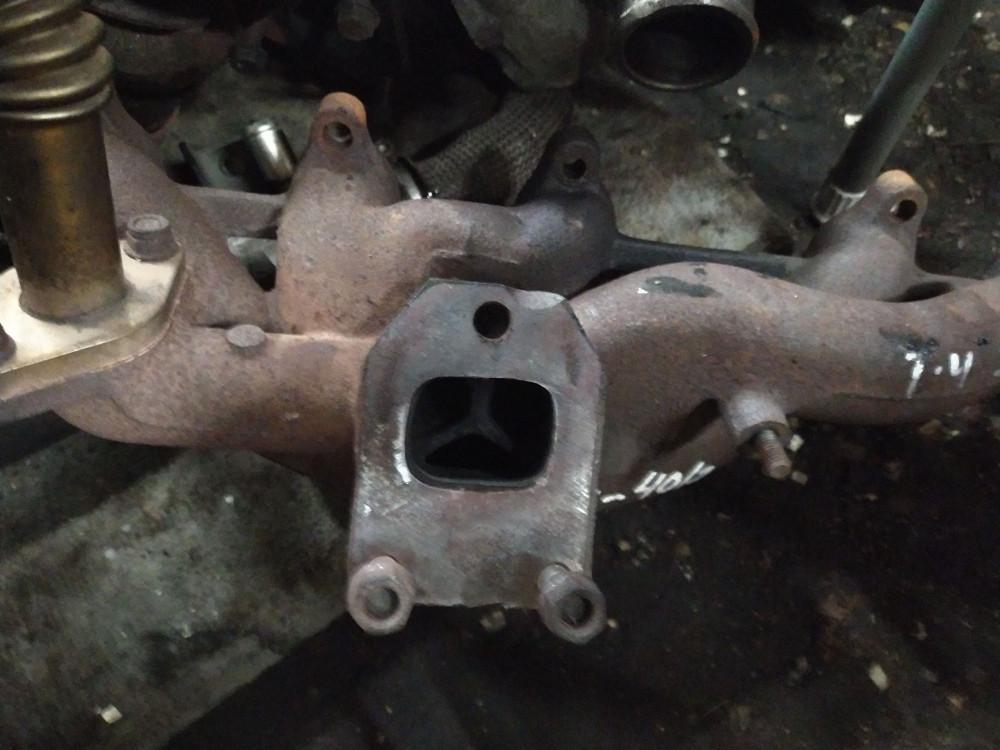 коллектор выпускной Volkswagen Transporter T4 2002, 2.5 л., бензин, микроавтобус - фото №1