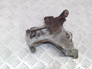 кронштейн компрессора кондиционера Subaru Impreza 2 поколение (GD/GG) [рестайлинг] 2005, 2.0 л., бензин, МКПП