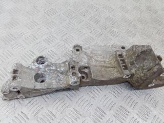 кронштейн генератора Audi A3 8P 2005, 1.8 л., бензин, МКПП, 06A903143