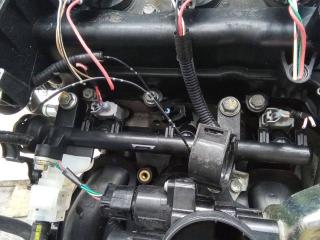 топливная рампа Toyota Aygo 1 поколение AB10 [рестайлинг] 2012, 1.0 л., бензин, МКПП