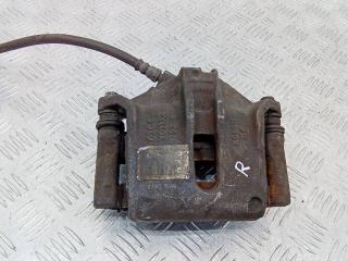 суппорт передний правый Peugeot 2008 1 поколение 2014, 1.2 л., бензин