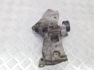 кронштейн генератора Renault Clio 3 поколение 2008, 8200669494