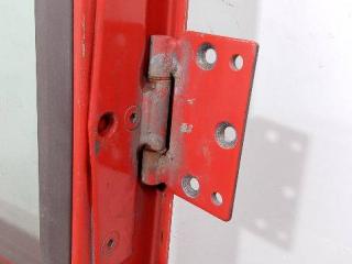 петля двери Renault Magnum 3 поколение 2005