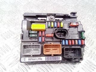 блок предохранителей Citroen C3 2 поколение 2013, 9667199680