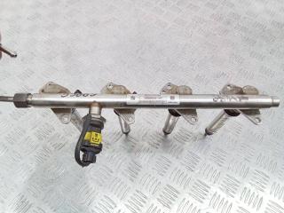 топливная рампа Mercedes-Benz A-Класс W176 2013, 2.0 л., бензин, A2700701595