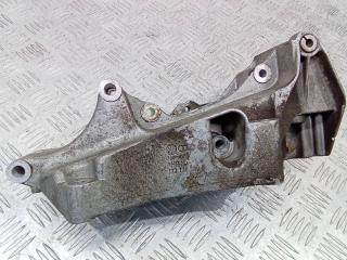 кронштейн генератора Volkswagen Golf 4 поколение 2001, 1.6 л., бензин, МКПП, 032145169
