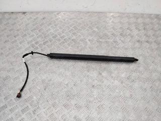 амортизатор крышки багажника (3-5 двери) Hyundai Tucson 3 поколение [рестайлинг] 2019, 81770D3100