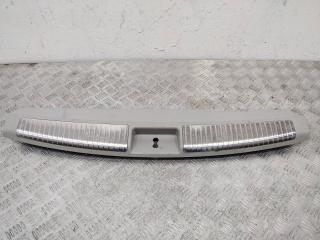 накладка внутренняя на заднюю панель кузова Mercedes-Benz M-Класс W164 2007, A1646900987