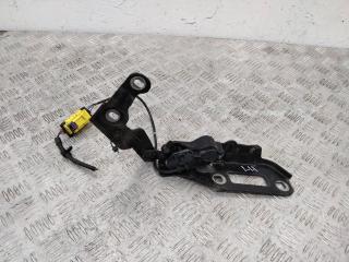 петля капота правая Porsche Panamera 970 2011, 97051115202