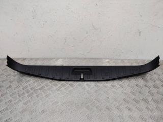 накладка внутренняя на заднюю панель кузова BMW X3 E83 2006, 7049045