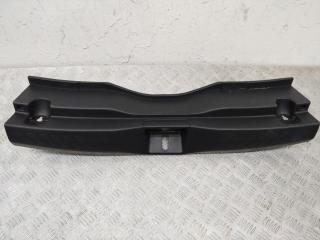 накладка внутренняя на заднюю панель кузова Toyota C-HR 1 поколение AX10 2018, 64716F4010