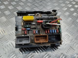 блок предохранителей Peugeot 308 1 поколение [рестайлинг] 2013, 9675878480, R05