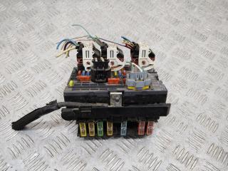 блок предохранителей Peugeot 3008 1 поколение 2010, R02, 9675877980