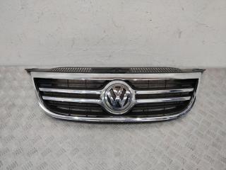 решетка радиатора Volkswagen Tiguan 1 поколение 2011, 5N0853653A