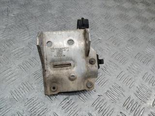 кронштейн радиатора BMW 5 серия F07/F10/F11 2010, 7186513