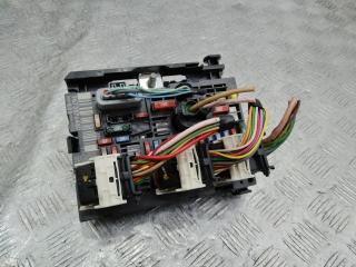 блок предохранителей Peugeot 308 1 поколение [рестайлинг] 2013, 9675878480, R05