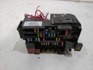 блок предохранителей Renault Laguna 3 поколение 2010, 8200393836R