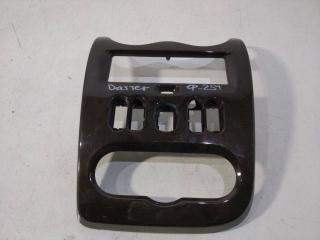 рамка под магнитолу Renault Duster 1 поколение 2011, 8200739438