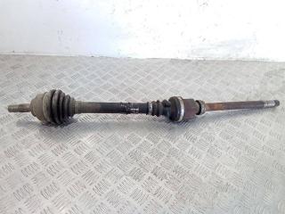 полуось передняя правая (приводной вал, ШРУС) Peugeot 3008 1 поколение 2013