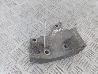 кронштейн генератора Renault Kangoo 1 поколение 2002, 1.2 л., бензин, МКПП, 7700864288