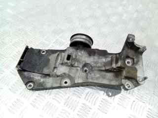 кронштейн генератора Peugeot 407 1 поколение 2006, 2.7 л., дизель, 4U3Q19K341AE