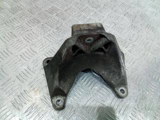 кронштейн КПП BMW 5 серия E60/E61 2006, 676110703