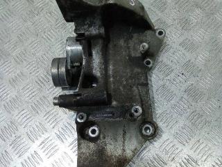 кронштейн генератора Renault Espace 4 поколение 2003, 1.9 л., дизель, МКПП, 8200183234