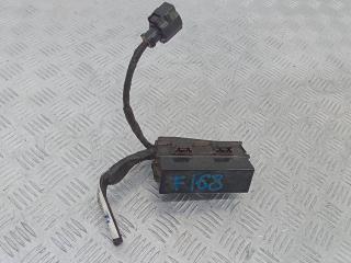 блок предохранителей Chrysler 300C 1 поколение 2008, 3.0 л., дизель