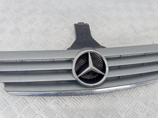решетка радиатора Mercedes-Benz C-Класс W203/S203/CL203 2002, A2038800383