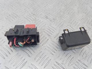 блок реле Renault Megane 3 поколение 2011, 8200222930